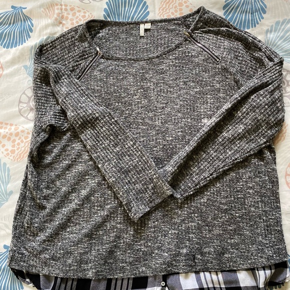 est 1946 Tops - EST 1946 Women’s Shirt, 22/24